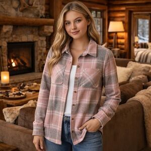 NWT Beach Lunch Lounge Pink Plaid Flannel Shacket Size S Jacket Cozy Cabin Chore
